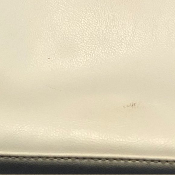 Women's Liz & Company Eggshell Colored Leather Purse - Picture 6 of 6